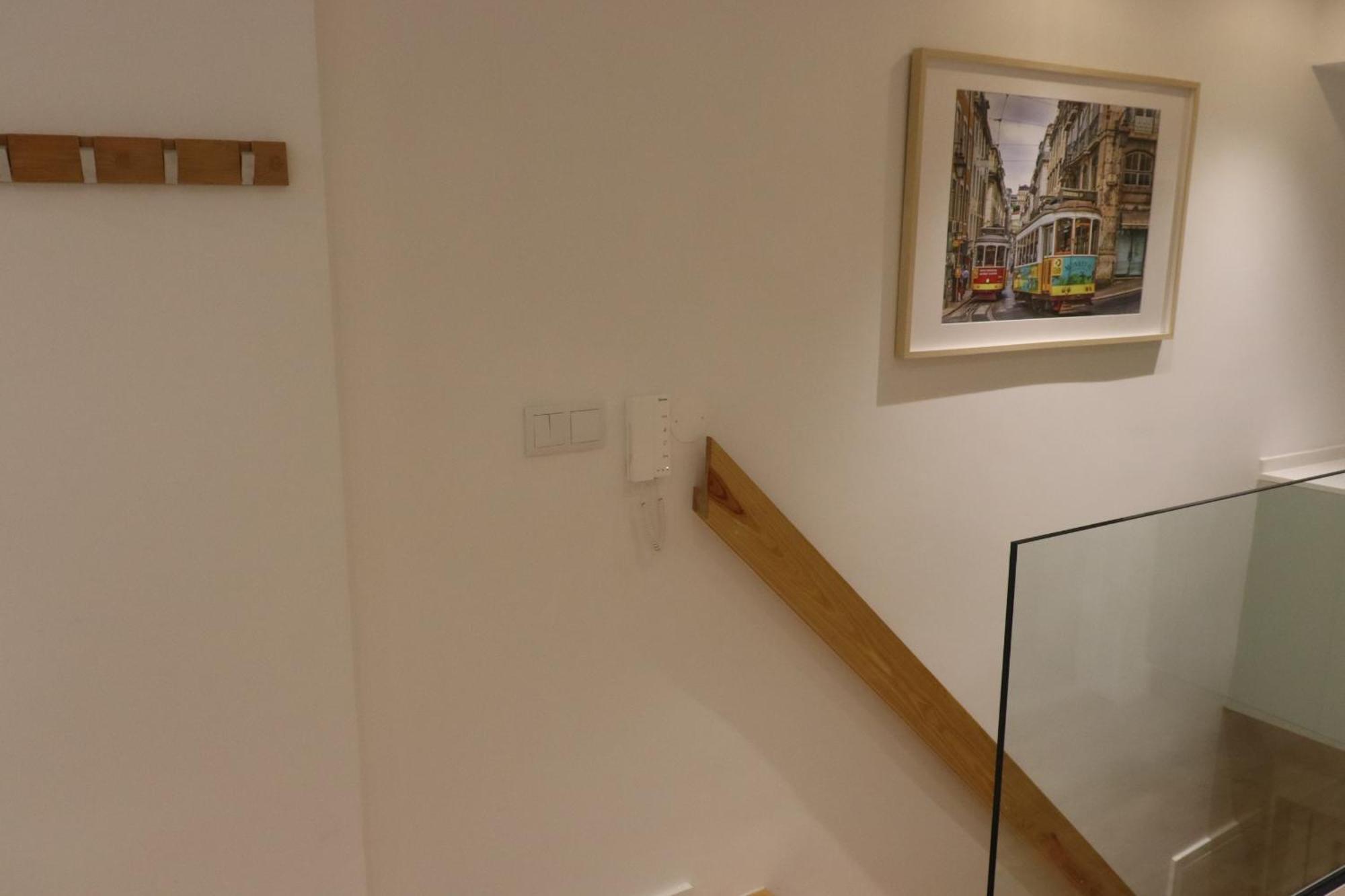 Lisbon, T2 Renewed Duplex With River View, Beato, Lisbon Exterior photo