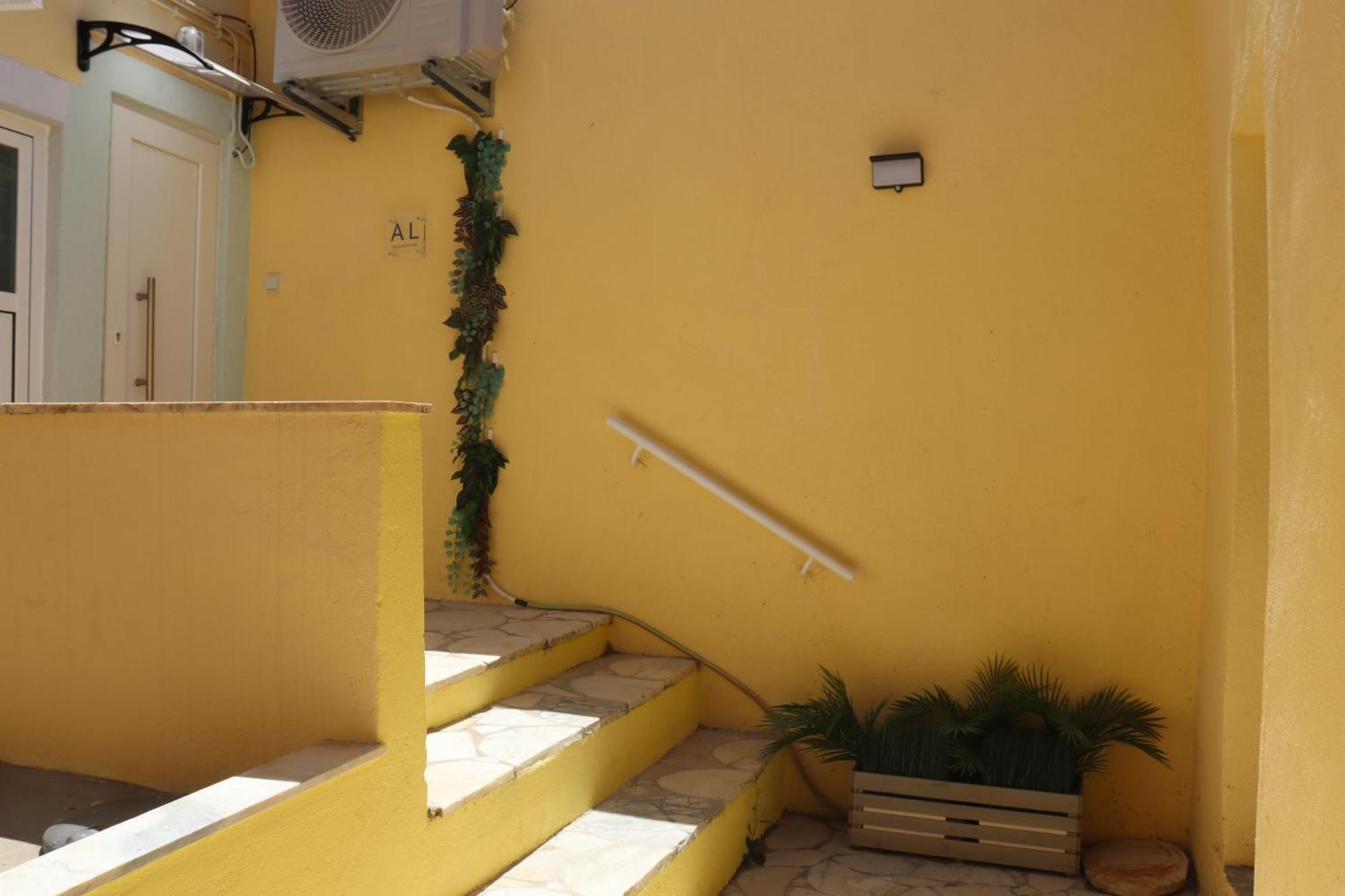 Lisbon, T2 Renewed Duplex With River View, Beato, Lisbon Exterior photo